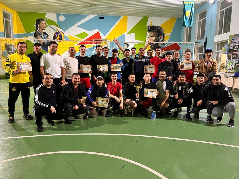 Преподаватели арасында волейболдан жарыс